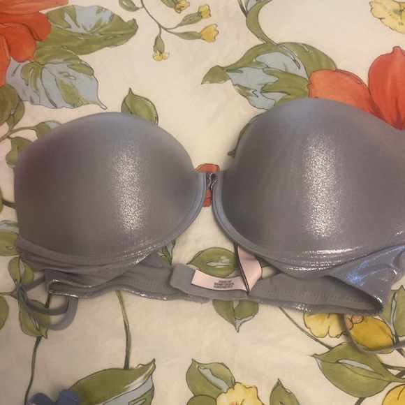 Victoria secret 34d bra bundle like New - Picture 2 of 15